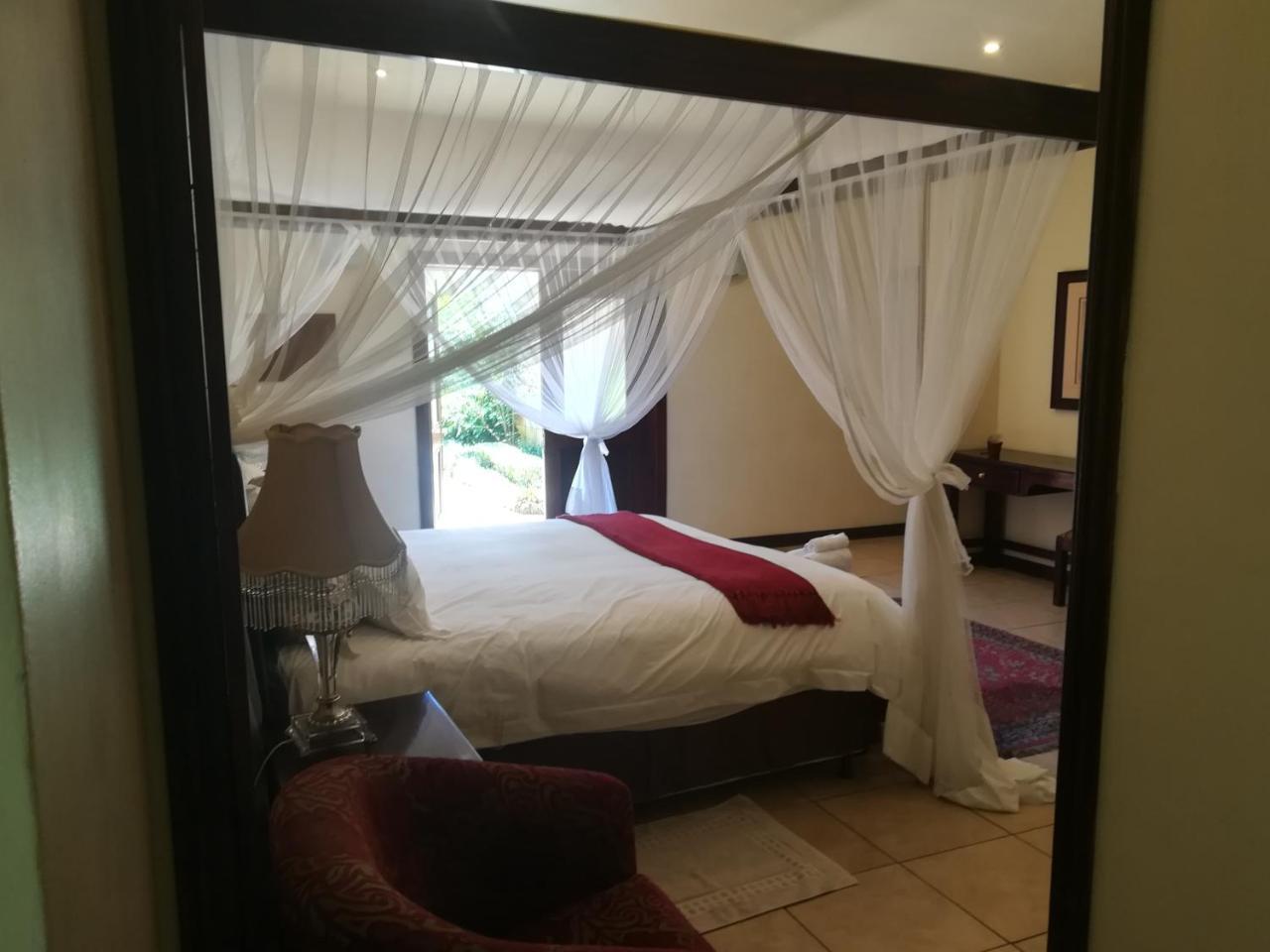 Moon And Sixpence Garden Guest House Muldersdrift Exterior foto